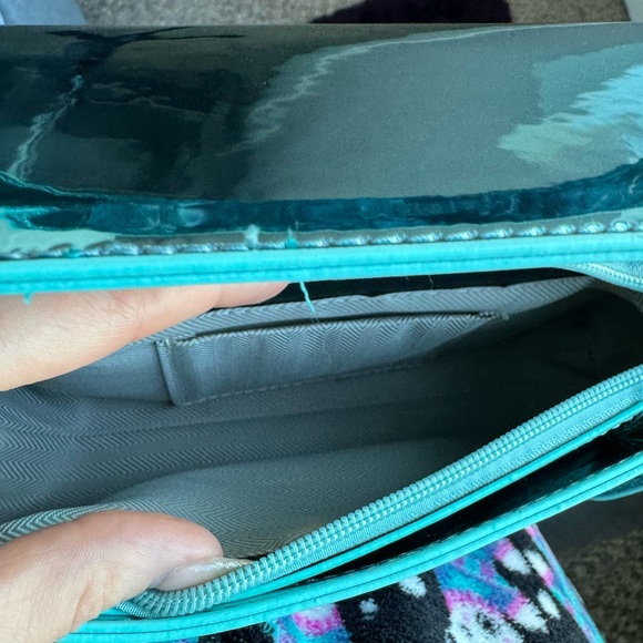 Blue Chrome Metallic Flap Shoulder Bag - Picture 4 of 4